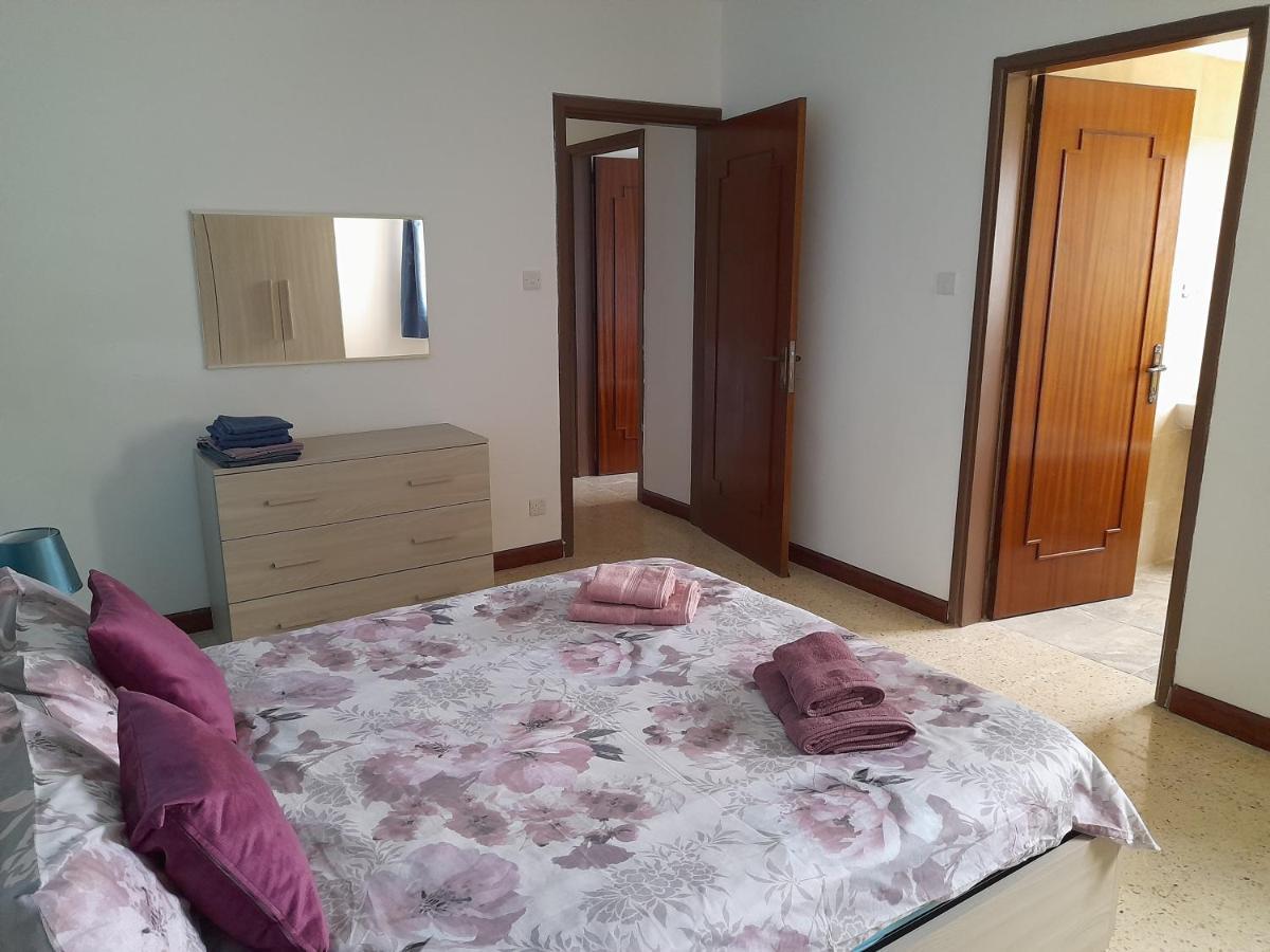 Sunshine Holiday Apartment 4 Next To The Sea St. Paul's Bay Dış mekan fotoğraf